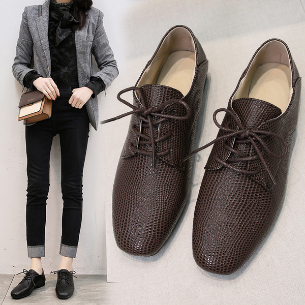 Madala talla ja paeltega ökonahast vabaajajalatsid