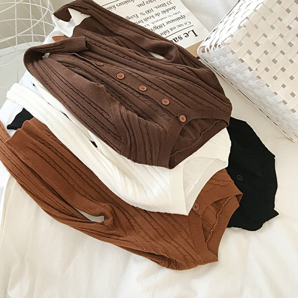 Lezser női kardigán kerek nyakkivágással, négy színben