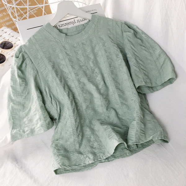 Модерна дамска блуза в няколко цвята с 3/4 ръкав и овално деколте