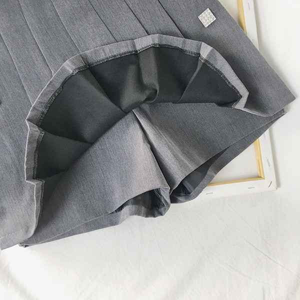 Szoknya - nadrág magas derékkal és gombokkal