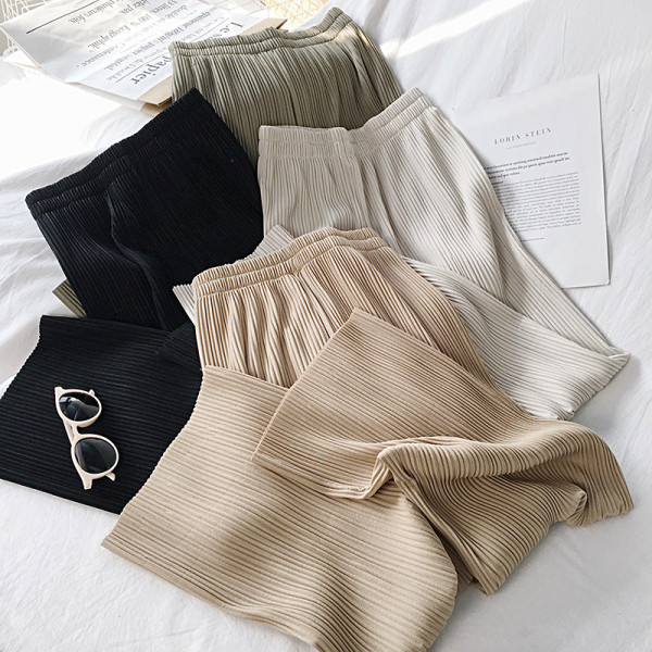 Aktuelne ženske plisirane hlače sa elastičnim strukom