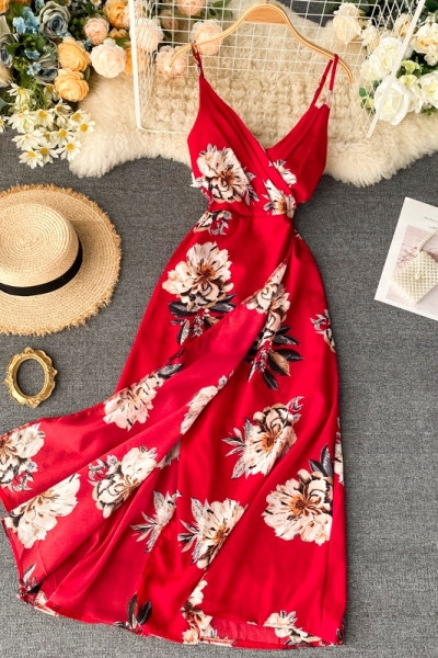 Női hosszú ruha vékony pántokkal, V-nyakú virágmintával