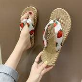 Värviliste rihmadega riidest rannasusside uus mudel