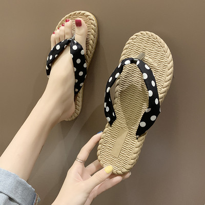 Värviliste rihmadega riidest rannasusside uus mudel