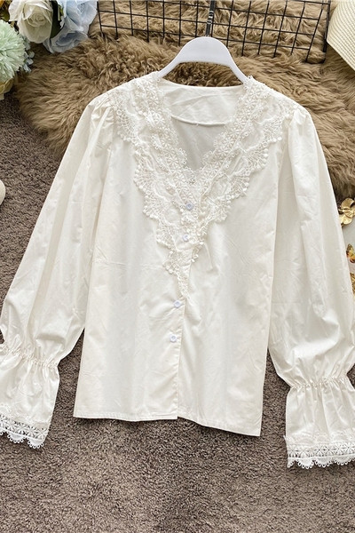 Moderna ženska košulja sa špic izrezom, čipkom i lotus rukavima
