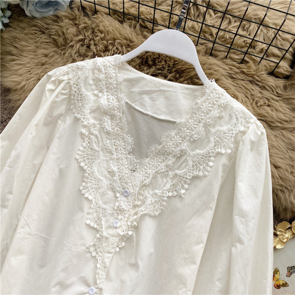 Moderna ženska košulja sa špic izrezom, čipkom i lotus rukavima