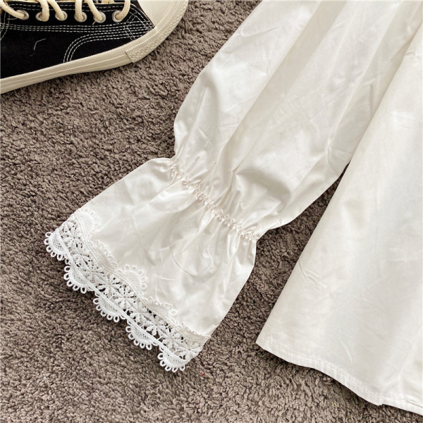 Moderna ženska košulja sa špic izrezom, čipkom i lotus rukavima