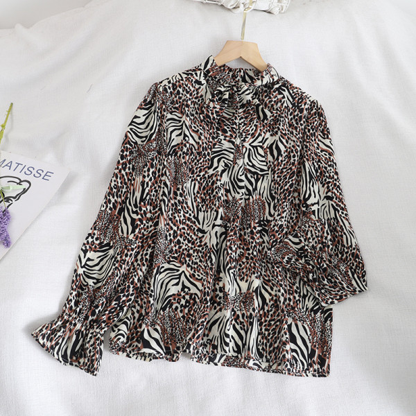 Дамска риза в ретро стил с животински десен и дълъг ръкав