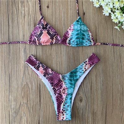Многоцветен бански костюм с животински десен и триъгълно горнище