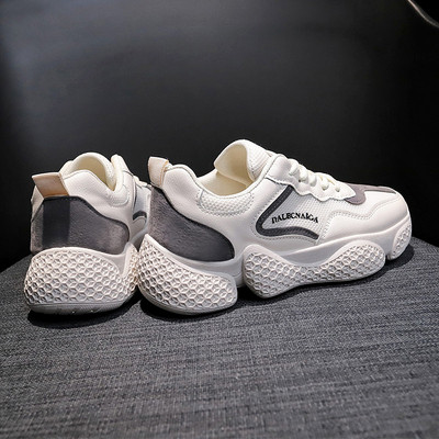 Eko bőrből és textilből készült alkalmi tornacipők új modellje durva talppal