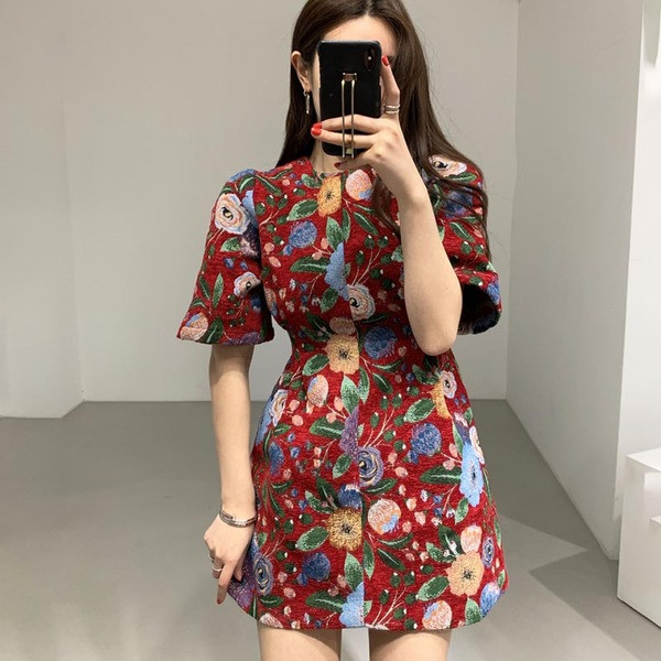 Дамска рокля с флорален десен и овално деколте - ретро стил