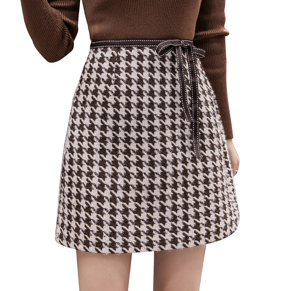 Ženska moderna suknja sa visokim strukom i remenom u crno-bijeloj boji