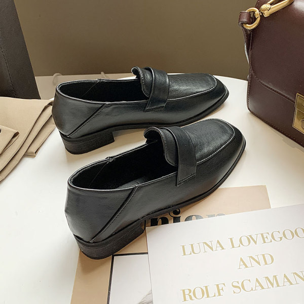 Дамски ежедневни мокасини от еко кожа и ниска подметка