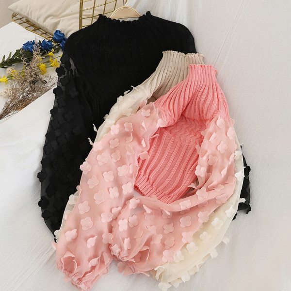 Női pulóver félmagas gallérral és széles ujjú 3D virág elemmel