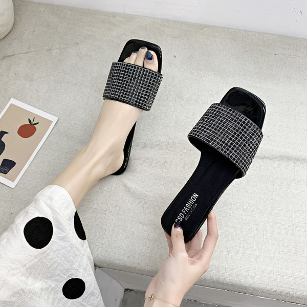 Moderne ženske ravne papuče s kamenčićima