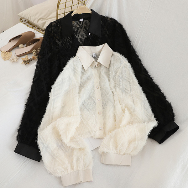 Modern női ing klasszikus gallérral és gombokkal