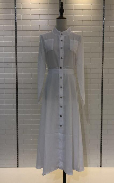 Moderna ženska duga haljina s gumbima i vezicama u struku