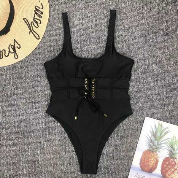 Modern fürdőruha széles pántokkal és megkötőkkel