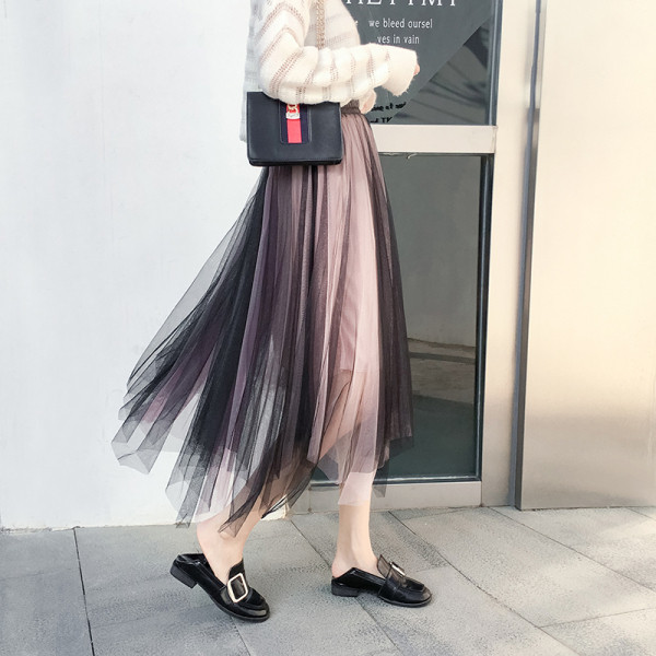 Modern női szoknya tüll és gumírozással, magas derékkal