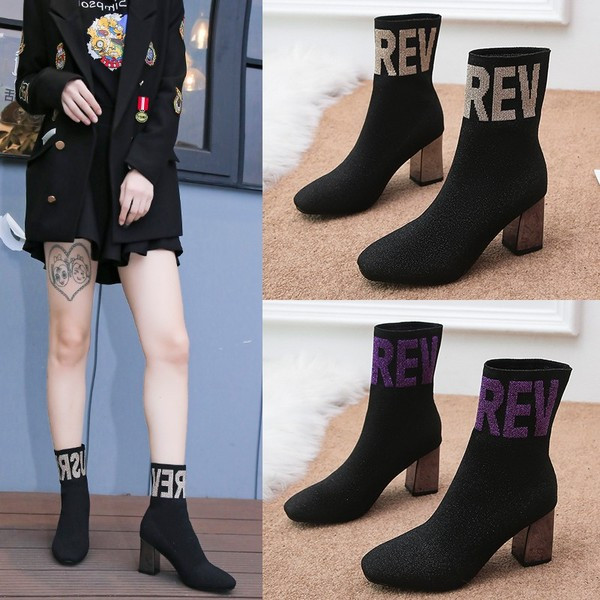 Модерни дамски боти с дебел ток тип чорапи