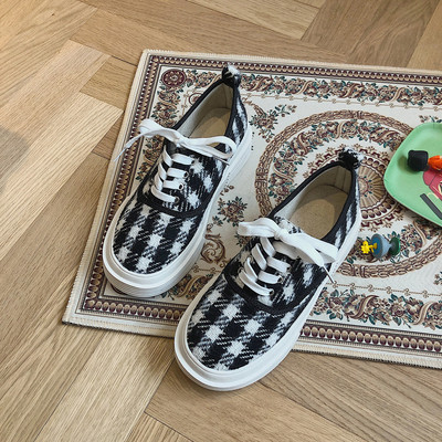 Kevadised kõrge tallaga naiste tossud