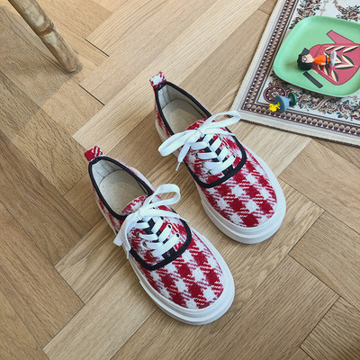 Kevadised kõrge tallaga naiste tossud