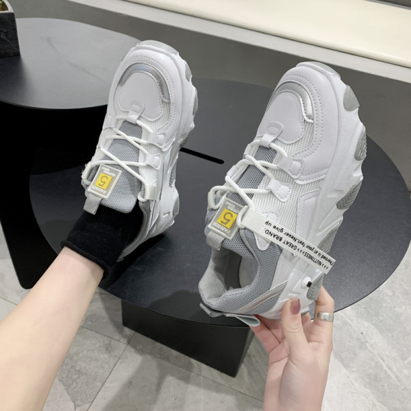 Alkalmi női tavaszi tornacipő magas talppal