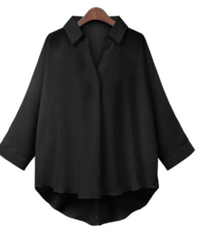 Női ing aszimmetrikus modell klasszikus gallérral - nagy méret