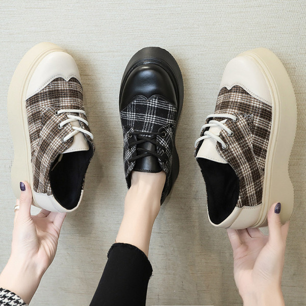 Дамски ежедневни обувки на платформа от еко кожа и текстил