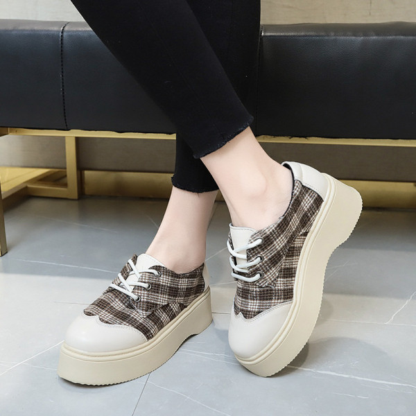 Дамски ежедневни обувки на платформа от еко кожа и текстил