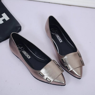 Дамски ежедневни обувки заострен модел от еко кожа