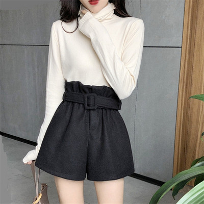 Női téli rövidnadrág magas derékkal és övvel