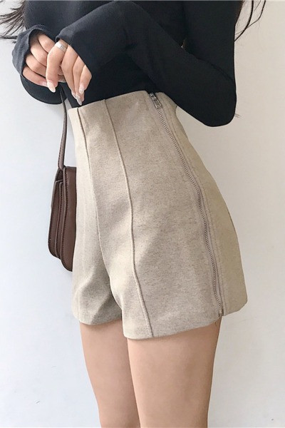 Őszi-téli női rövidnadrág oldalsó cipzárral, magas derékkal