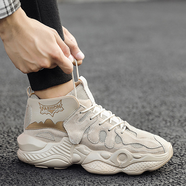 Moodsad kareda tallaga ökoseemisnahast ja tekstiilist meeste tossud