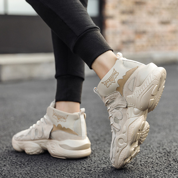 Moodsad kareda tallaga ökoseemisnahast ja tekstiilist meeste tossud