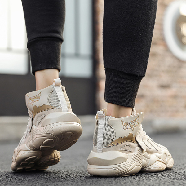 Moodsad kareda tallaga ökoseemisnahast ja tekstiilist meeste tossud