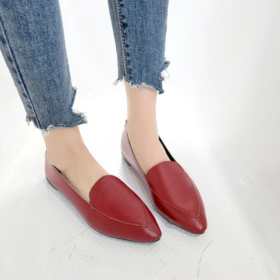 Női cipő alacsony talppal hegyes modell öko bőrből