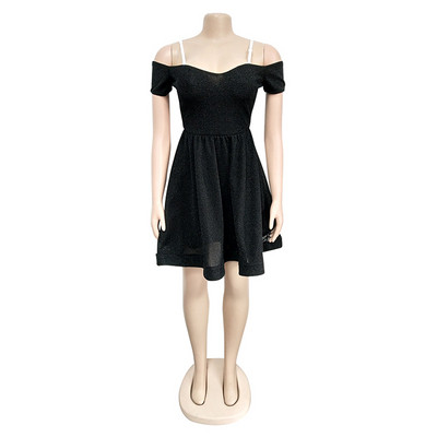 Μοντέρνο γυναικείο φόρεμα με κομψό αποτέλεσμα 