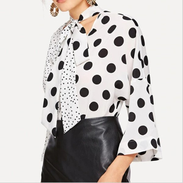 Uue mudeli naiste särk, valge spitsikaelusega ja paelaga