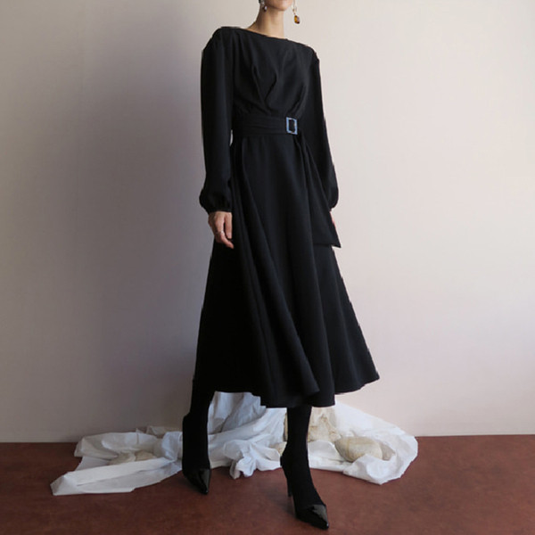 Stiilne naiste kleidi pikk mudel vöökohaga