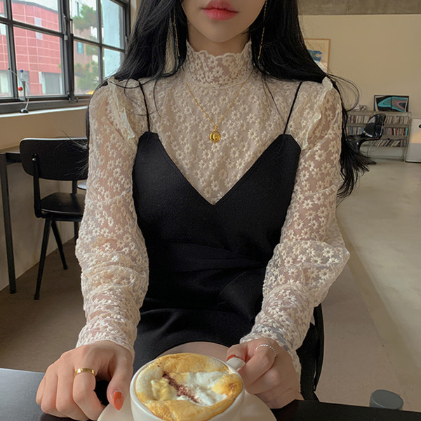 UUS Moodne naiste kleit spitsikaelusega ja õhukeste rihmadega