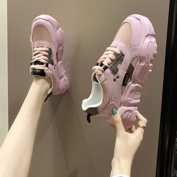 Moodsad kõrge kareda tallaga naiste tossud