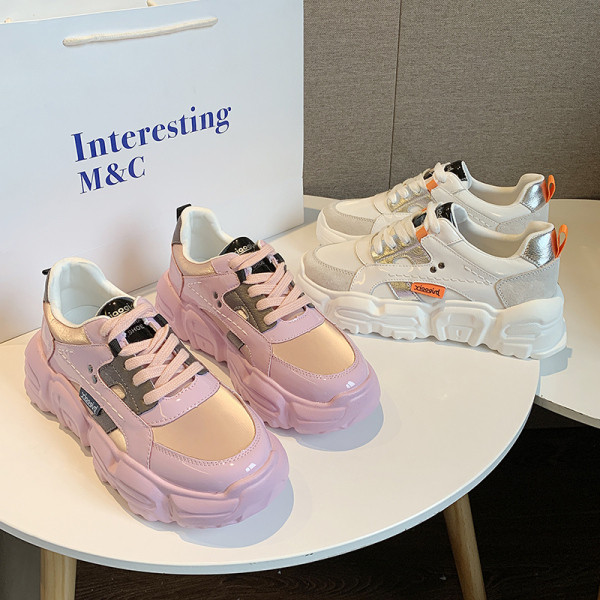 Moodsad kõrge kareda tallaga naiste tossud