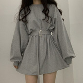 Ежедневна дамска рокля с дълъг ръкав и колан на талията с обло деколте