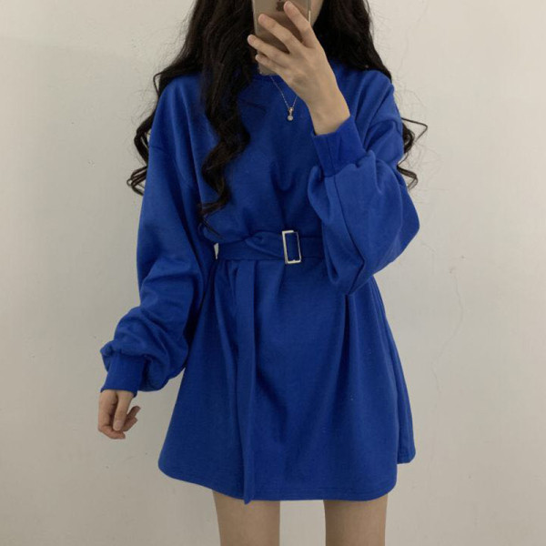 Ежедневна дамска рокля с дълъг ръкав и колан на талията с обло деколте 