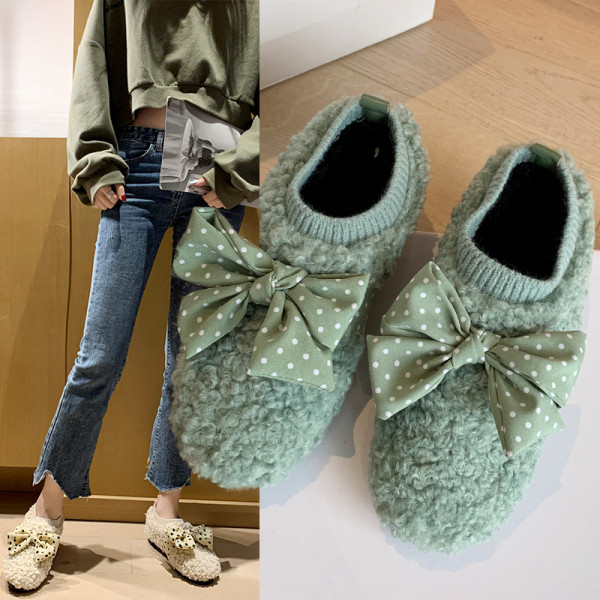 Moodsad täpilise paelaga naiste vabaajakingad