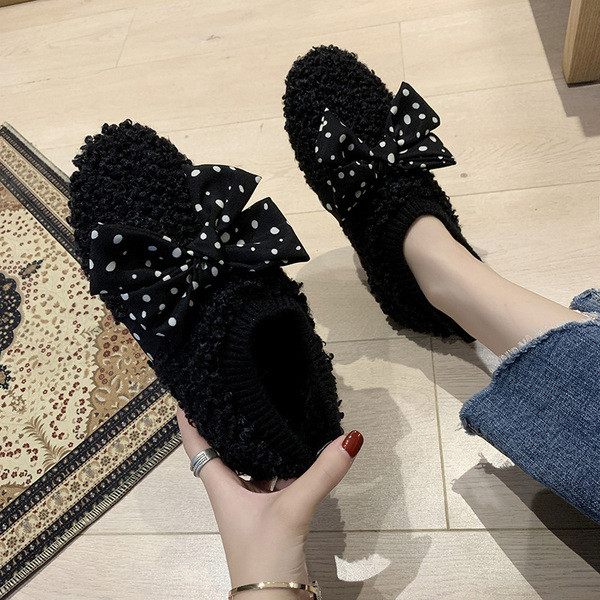 Moodsad täpilise paelaga naiste vabaajakingad