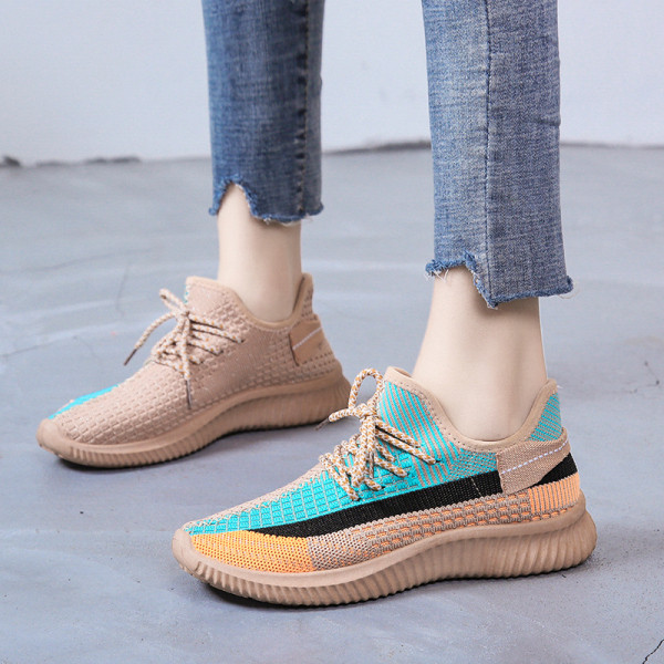 Mitmevärvilised naiste võrktossud