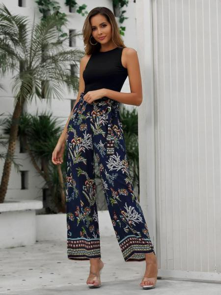 Új modell női nadrág övvel és virágmintával - egyenes modell