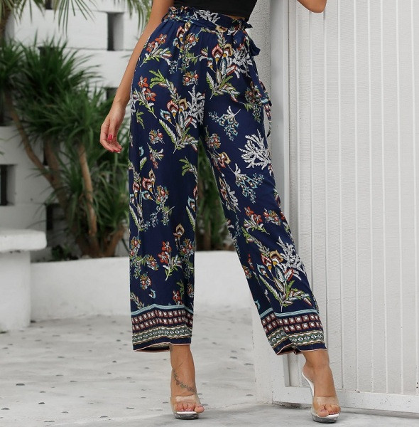 Új modell női nadrág övvel és virágmintával - egyenes modell